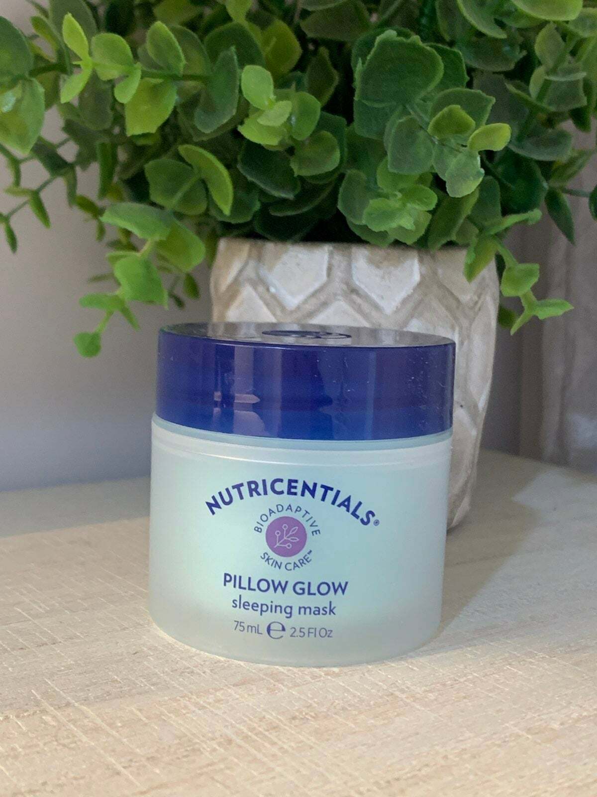 Nu Skin Nutricentials 枕头亮泽睡眠面膜补水 2.5 盎司全新