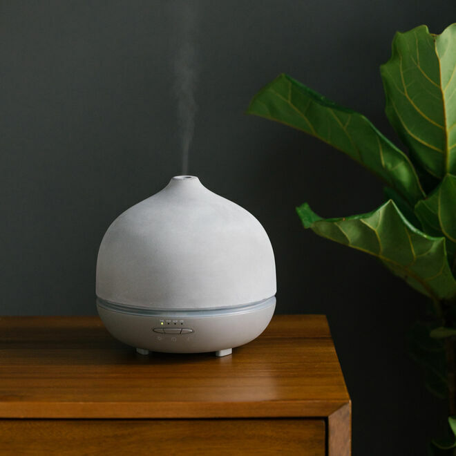 Saje Aroma Om Deluxe 石质扩散器 健康净化加湿器 自然灰色 全新
