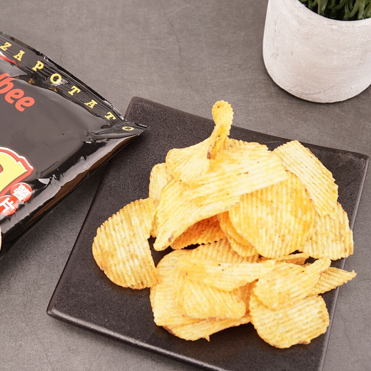 3 Packs Calbee Pizza Melty Cheese Flavor Savory Snack Fried Crispy 50g ea NEW