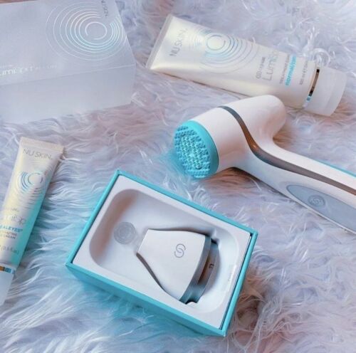 Nu Skin NuSkin ageLOC LumiSpa Accent Kit w/ Oily Skin Cleanser Cleans Blemishes NEW